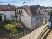 Moradia T3 à venda em Oliveira do Hospital