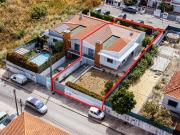 Moradia T3 à venda em Zambujal de Baixo