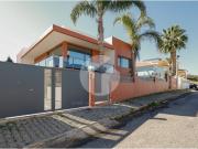 MORADIA T3 C/ PISCINA FUZETA