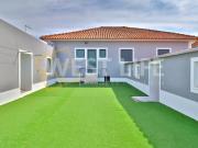 Moradia T3 com 4 anexos de tipologia T1 Jardim com 500m2...