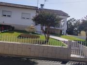 Moradia T3 com anexos e garagem em Nariz