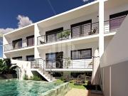 Moradia T3 com Arquitetura Moderna e Piscina em...