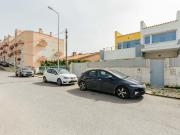 Moradia T3 com Cave e Garagem em São João Talha Bairro...