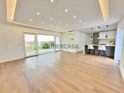 Moradia T3, com espaço exterior e anexo