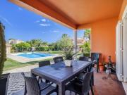 Moradia T3 com Garagem e Piscina no Vila Sol