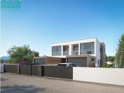 Moradia T4 com Garagem em Aradas