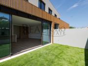 Moradia T3 com jardim e garagem em Bicesse