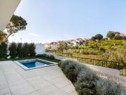 Moradia T3 com jardim e piscina no Monte do Estoril, Cascais