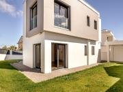 Moradia T3 com jardim em São Domingos de Rana, Cascais