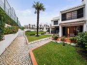 Moradia T3 com jardim, Estoril, Cascais