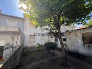 Moradia T3 com jardim para recuperação perto do Parque...