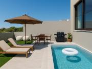 Moradia T3 com jardim, piscina e garagem em Bicesse