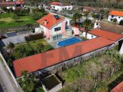 Moradia T3 com Piscina, 2 Apartamentos T1 + anexos e 3...
