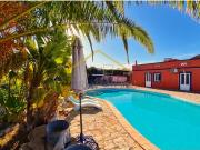 Moradia T3 com piscina á venda em Quelfes, Olhão