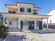 “Moradia T4 com Piscina*, Aquecimento Central e Lareira...