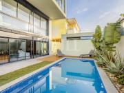 Moradia T3 com piscina e garagem, em Carcavelos, Cascais