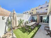 Moradia T3 com piscina e jardim comuns na Marina de...