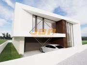 Moradia T3 com piscina e vista mar