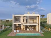 Moradia T3 com Piscina e Vista Mar num Resort Premium