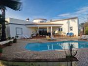 MORADIA T3 COM PISCINA E VISTAS PARA AS COLINAS...