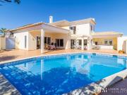 Moradia T3 com Piscina em Cerro das Mós, Lagos