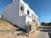 Moradia T3 com piscina em Moncarapacho, Algarve