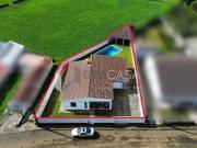 Moradia T3 com piscina em Santa Cruz