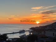 Moradia T3 com piscina infinita em Santa Maria Maior,...