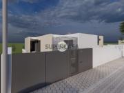 Moradia T3 com Piscina na Granja Três Suítes, Eficiência...