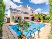 Moradia Exclusiva T3 com piscina, vista mar, sauna e...