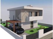 Moradia T3 para remodelao total, Bairro das Maroitas, So...