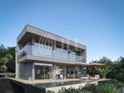 Moradia T3 com vista e piscina, no Funchal, Madeira