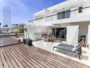 Moradia T3, condomínio c/ piscina e garagem box Marina...