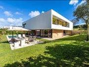 MORADIA T3 CONTEMPORÂNEA NO OEIRAS GOLFE RESIDENCE