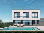 Moradia T3 de Luxo com 4 Frentes, 3 Suites, Jardim,...