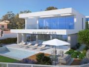 Moradia T3 de Luxo com Piscina e Vista Mar