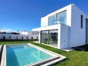 Moradia T3 de Luxo NOVA com Jardim e Piscina | Gouveia |...