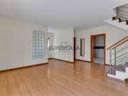 Moradia T3, de R/C e 1º Andar com Garagem e Logradouro...