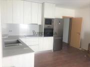 Moradia T3 de traça antiga, renovada, Oliveira de Azeméis