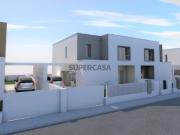 Moradia T3 e T3+1 Nova, em Porto de Mós, Leiria