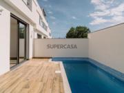 Nova moradia T3 com piscina e vista na Fuseta