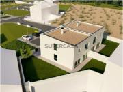 Moradia T3 em construção em Miragaia, Lourinha