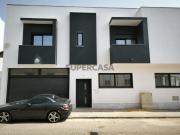 Moradia T3 em construção no cidade de Faro