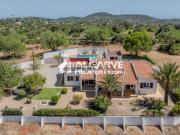 Moradia T3 em Santa Bárbara de Nexe