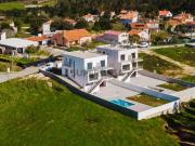 Moradia T3 em Nossa Senhora do Pópulo, Coto e São Gregório