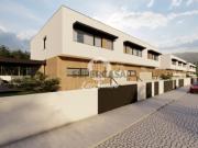 Moradia T3 em Parada de Gatim