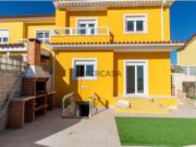 Moradia T3 em Santa Cruz