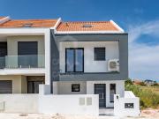 Moradia T3 Ericeira 13 km, A Casa das Casas