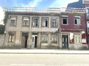 Moradia T3 + Escritório com Pátio Privativo em Cedofeita...