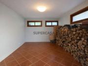 Moradia T3 + escritório, térrea, com 3 frentes, em pleno...